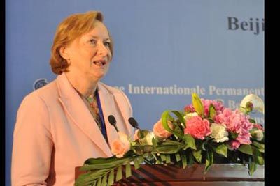 国际高校翻译学院联盟主席Hannelore Lee-Jahnke女士发言